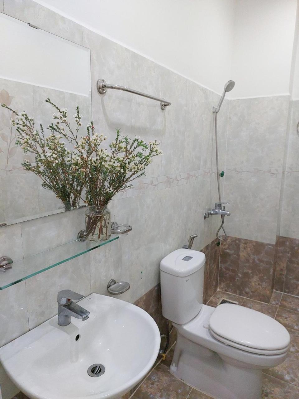 Phuong Vy Hotel Dalat Bagian luar foto