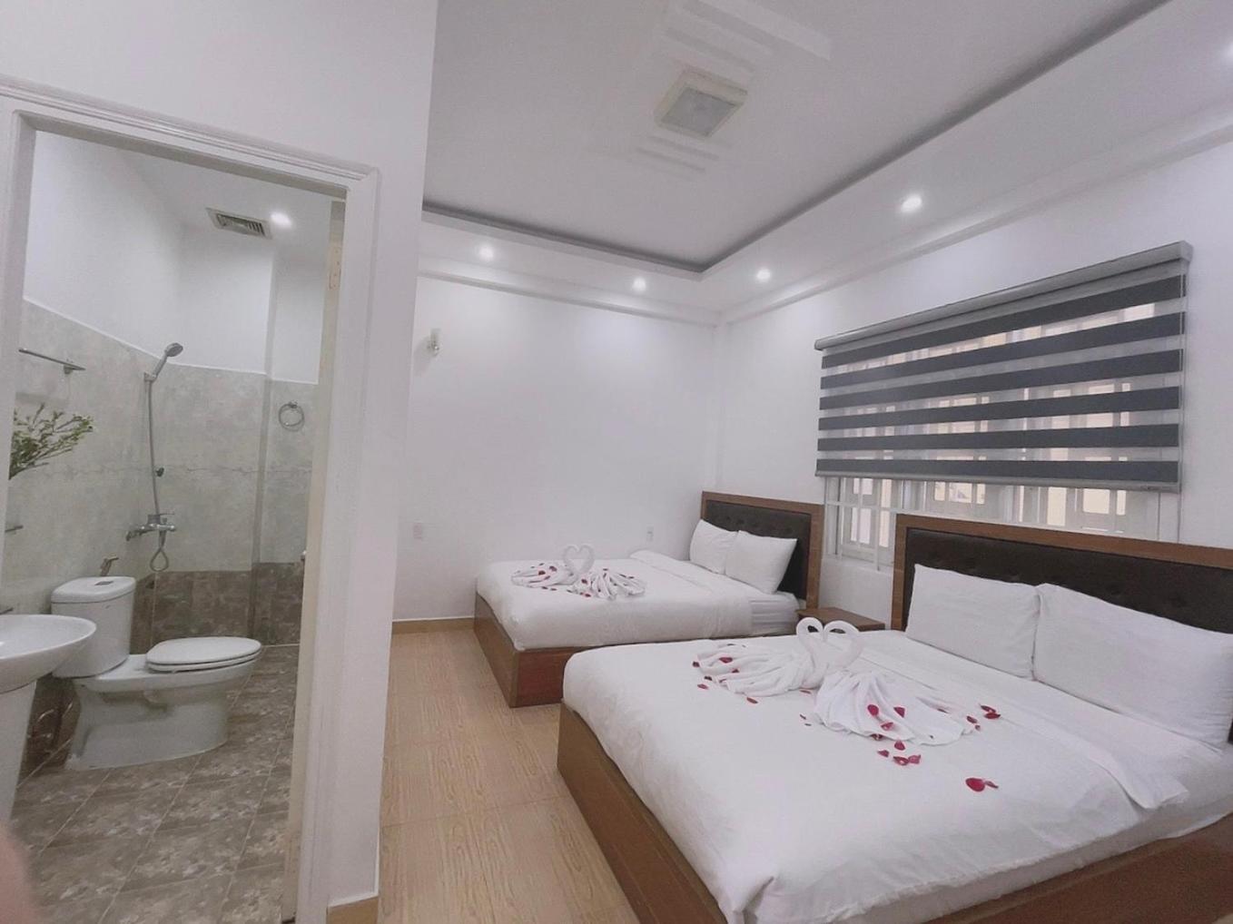 Phuong Vy Hotel Dalat Bagian luar foto