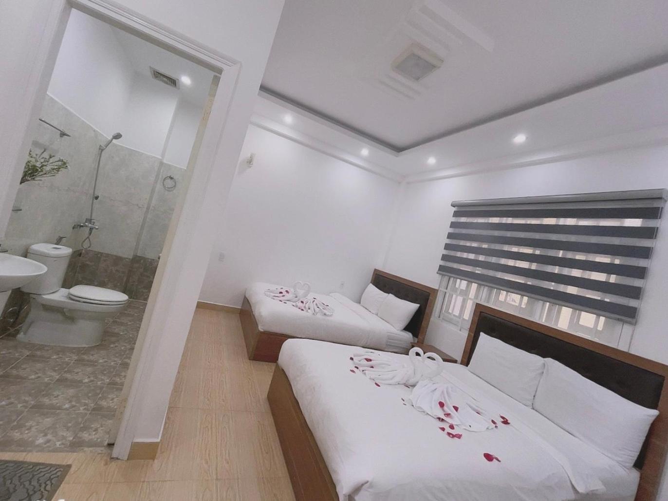 Phuong Vy Hotel Dalat Bagian luar foto