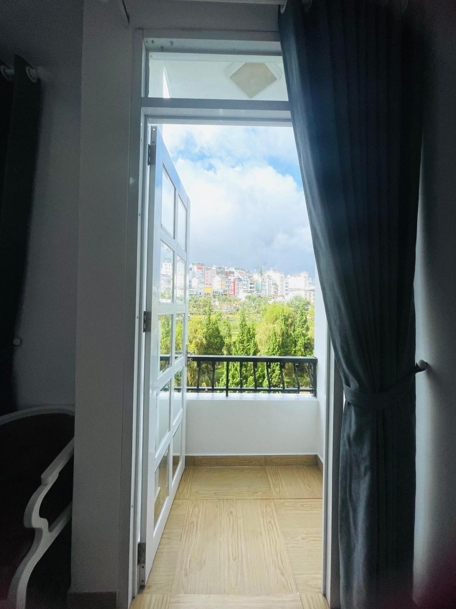 Phuong Vy Hotel Dalat Bagian luar foto