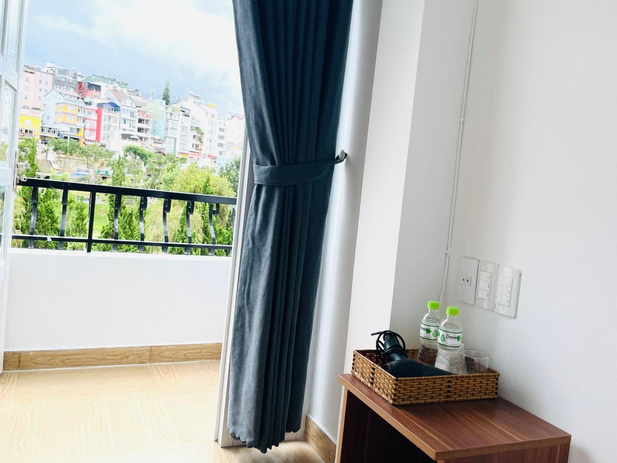 Phuong Vy Hotel Dalat Bagian luar foto